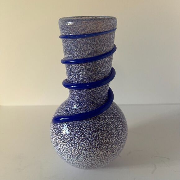 Handblown glass vase with speckled texture and cobalt blue applied spiral. - Picture 1 of 3